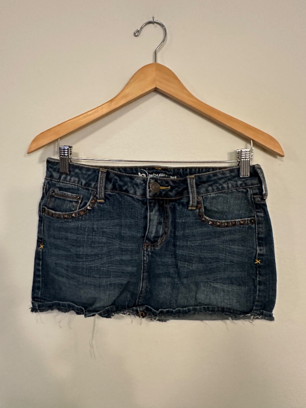Y2K Bullhead by PacSun Studded Denim Mini Skirt Raw Hem Size 7